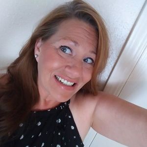 Meet your Posher, Deborah